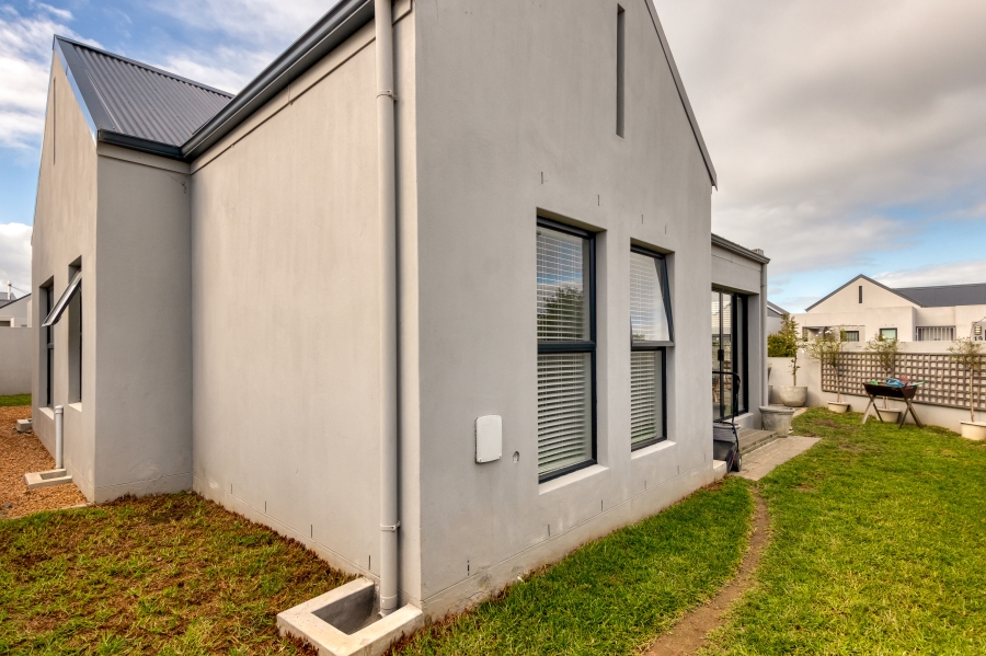 3 Bedroom Property for Sale in Aan de Wijnlanden Western Cape